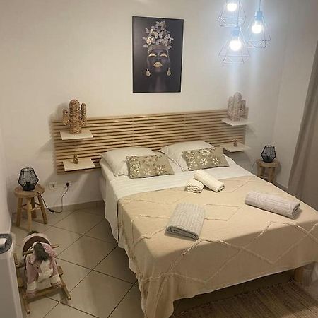 Appartement Proche Gare Tgv Nimes Exterior foto